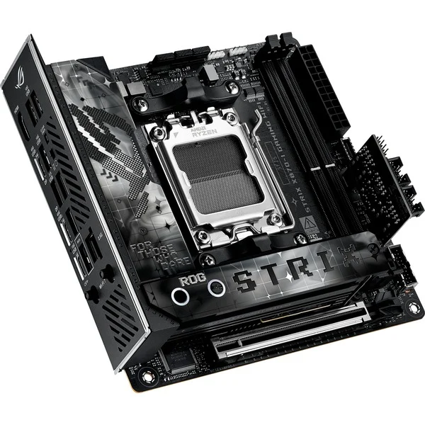 Foto 3 van ASUS ROG STRIX X870-I GAMING WIFI socket AM5 moederbord