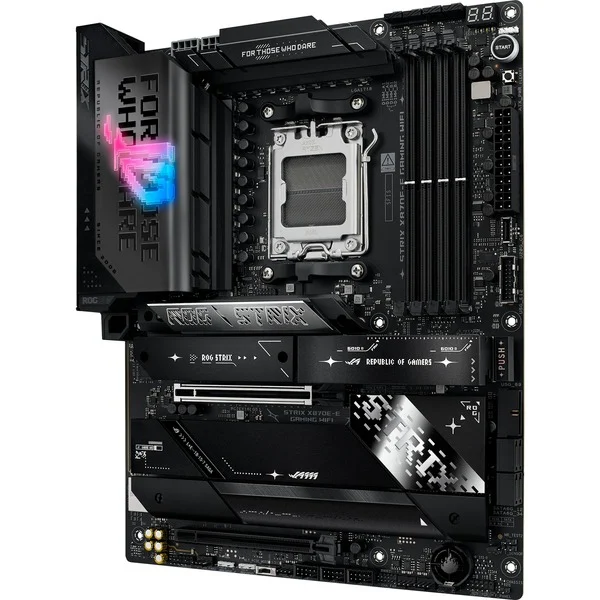 Foto 4 van ASUS ROG STRIX X870E-E GAMING WIFI socket AM5 moederbord