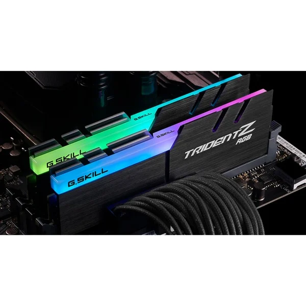 Foto 4 van G.Skill Trident Z RGB 32 GB DDR4-3600 (2x 16 GB) werkgeheugen