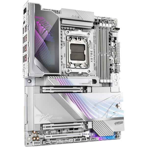 Foto 3 van GIGABYTE X870E AORUS MASTER X3D ICE socket AM5 moederbord